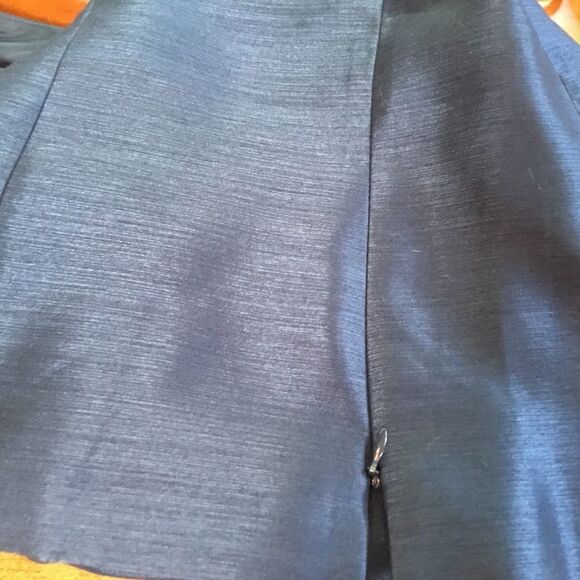 Kasper Brand Women’s Size 12 Sleeveless Suit Top with Side Zipper - Picture 4 of 5